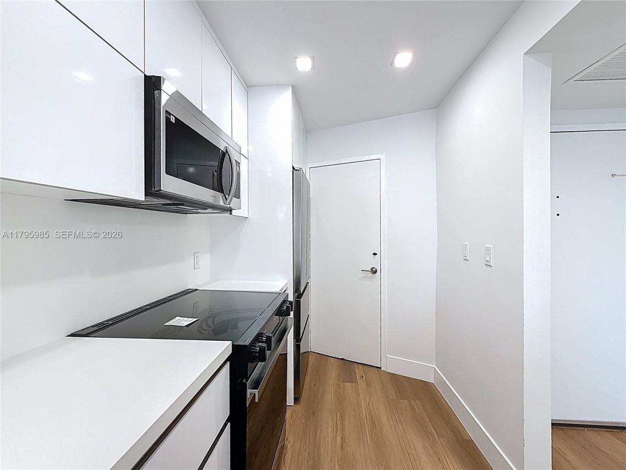 2899 Collins Ave, Unit 1218, Miami Beach, FL 33140 Photo