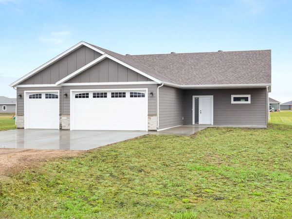 216 Laverne Lane, Colfax, ND 58018