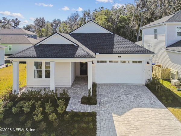 192 OAKMOSS Drive, St. Johns, FL 32259