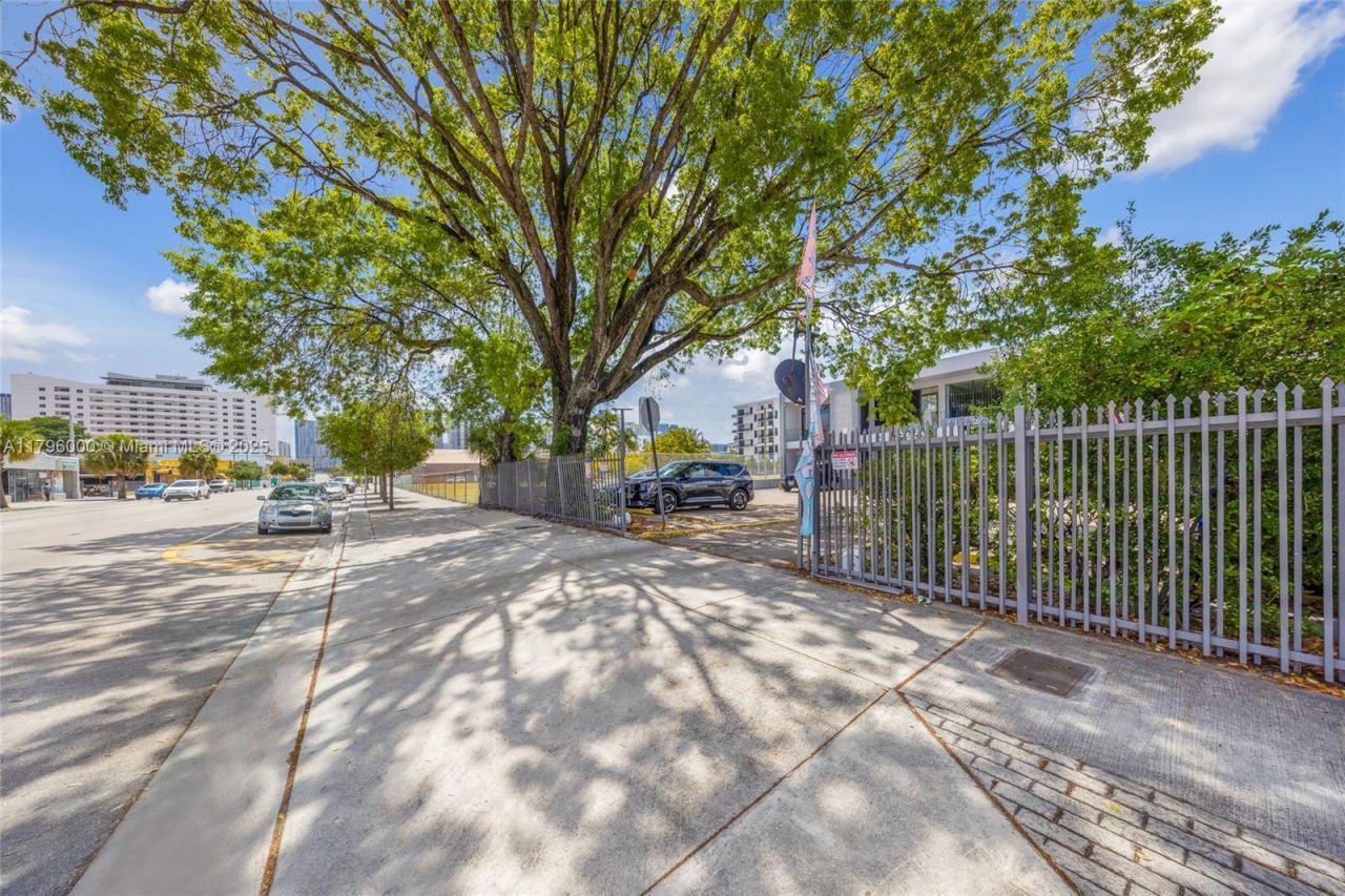 752 W Flagler St, Miami, FL 33130 Photo