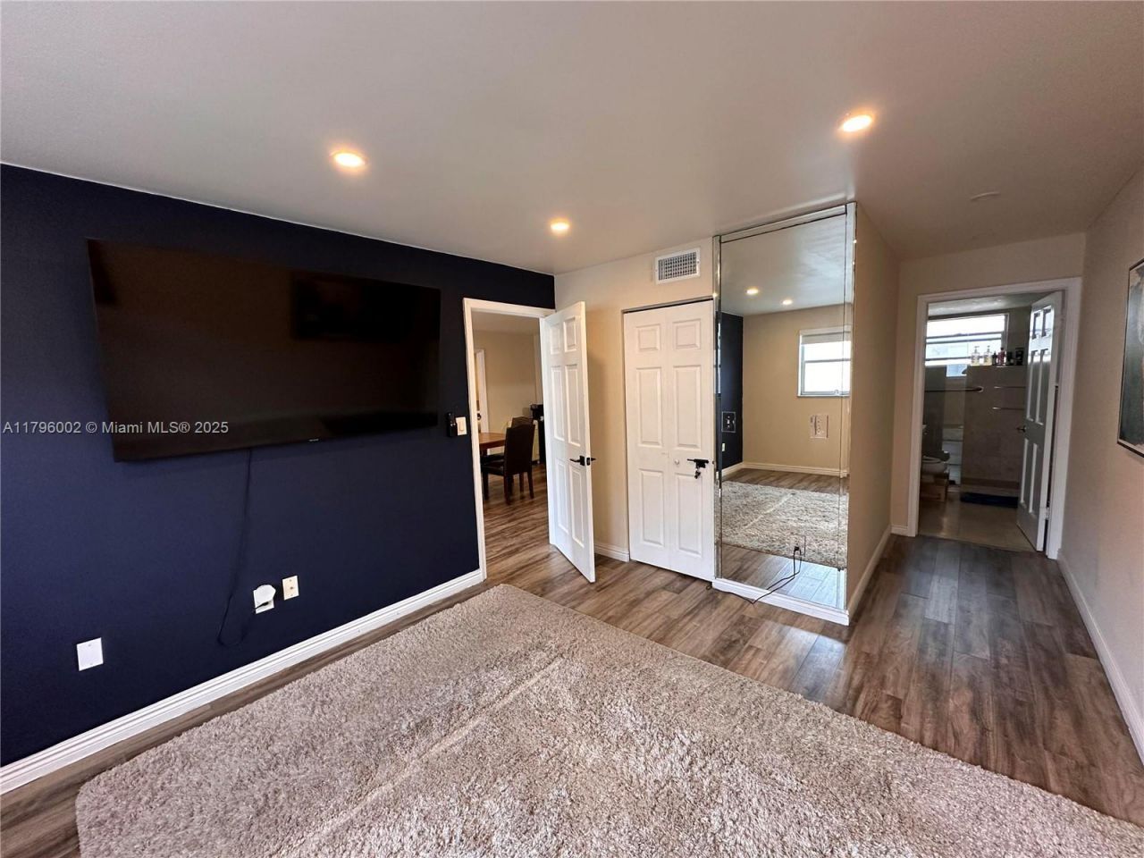 1605 Pennsylvania Ave, Unit 303, Miami Beach, FL 33139 Photo