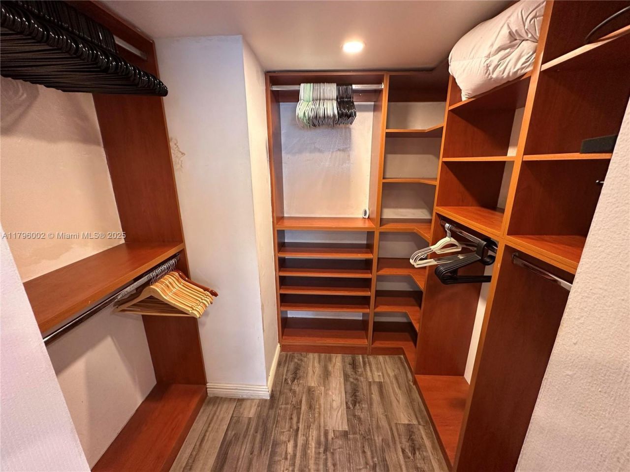 1605 Pennsylvania Ave, Unit 303, Miami Beach, FL 33139 Photo