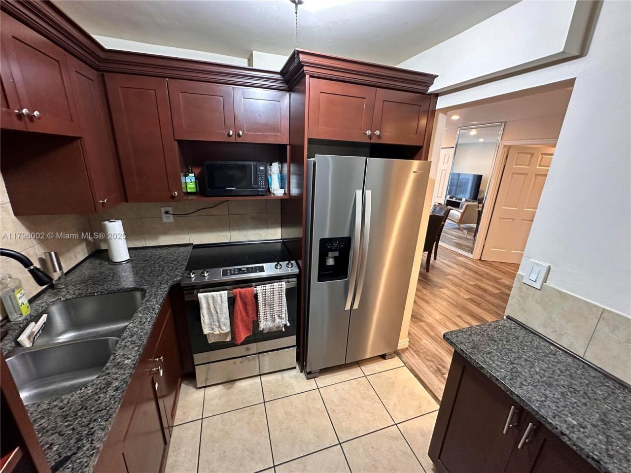 1605 Pennsylvania Ave, Unit 303, Miami Beach, FL 33139 Photo