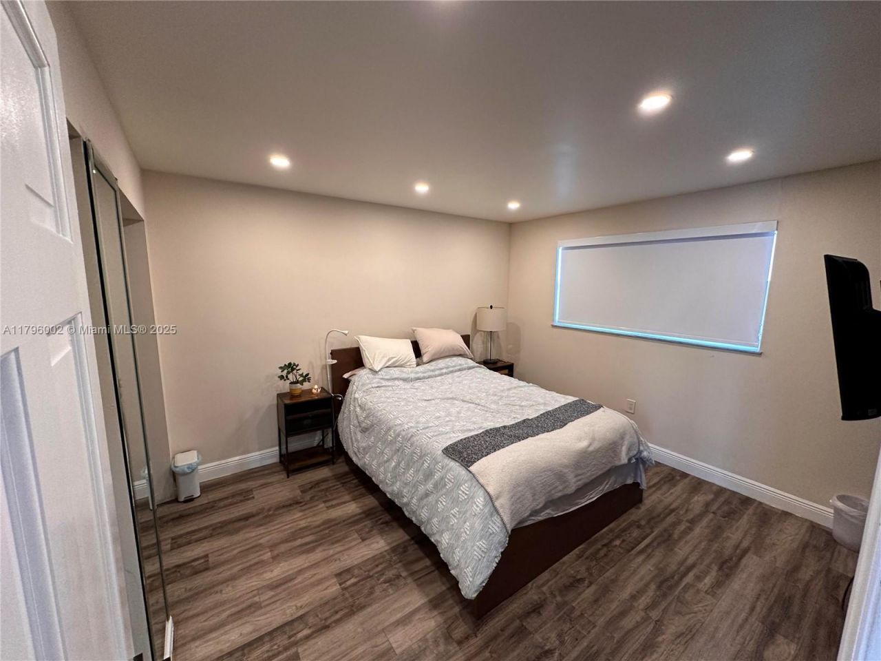 1605 Pennsylvania Ave, Unit 303, Miami Beach, FL 33139 Photo