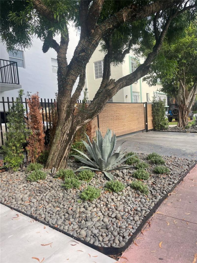 1605 Pennsylvania Ave, Unit 303, Miami Beach, FL 33139 Photo