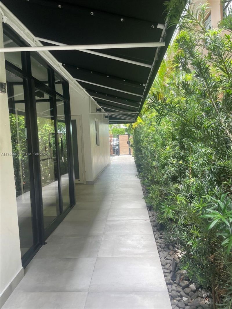 1605 Pennsylvania Ave, Unit 303, Miami Beach, FL 33139 Photo