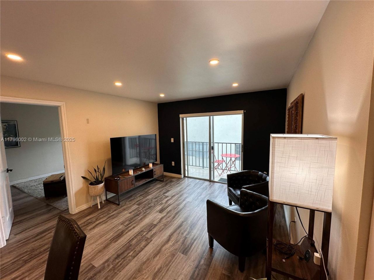 1605 Pennsylvania Ave, Unit 303, Miami Beach, FL 33139 Photo