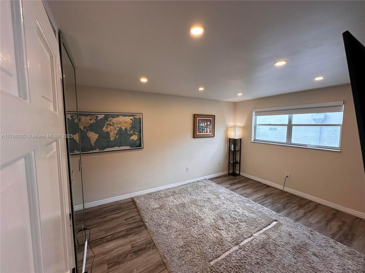 1605 Pennsylvania Ave, Unit 303, Miami Beach, FL 33139 Photo