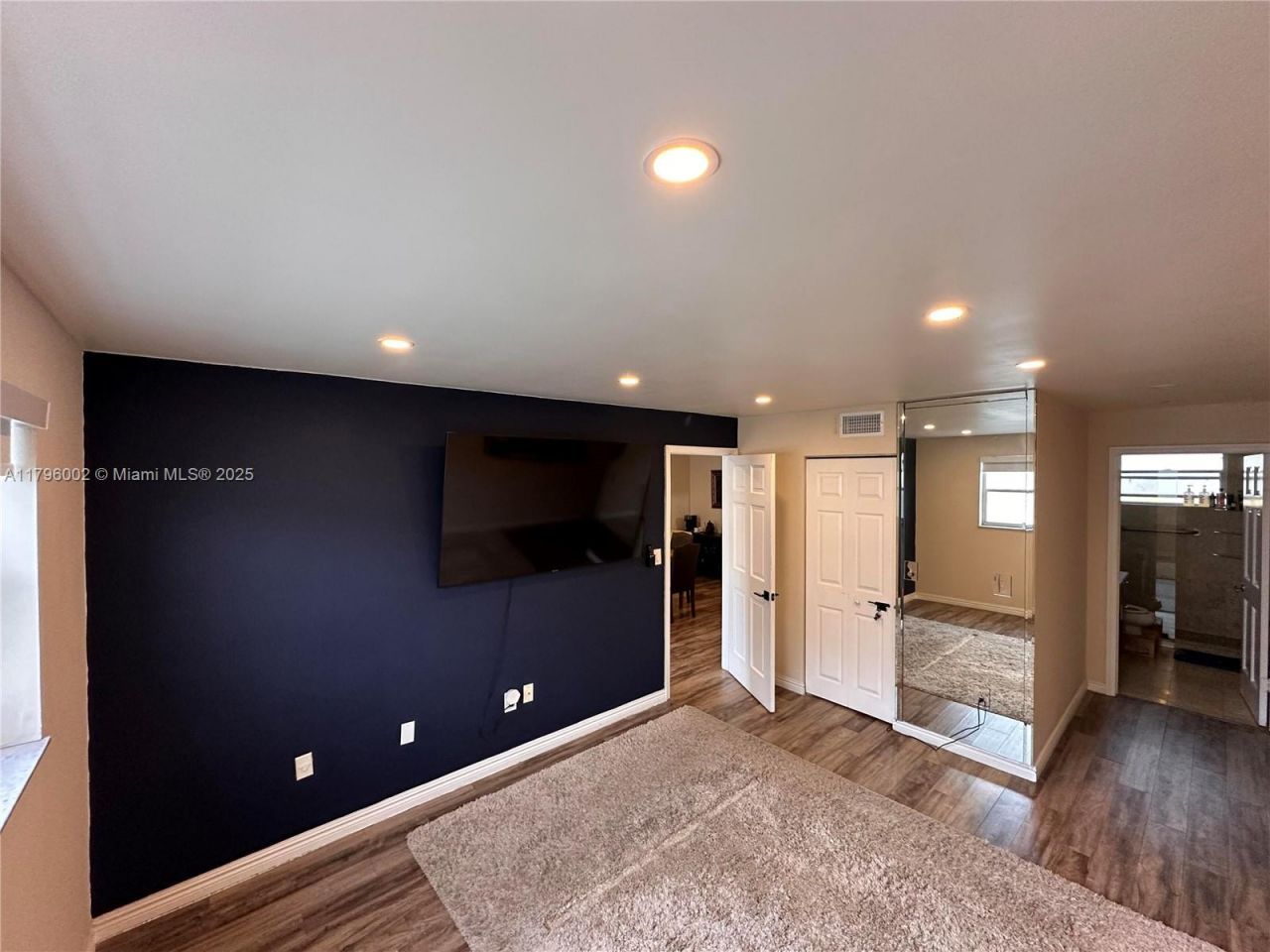 1605 Pennsylvania Ave, Unit 303, Miami Beach, FL 33139 Photo