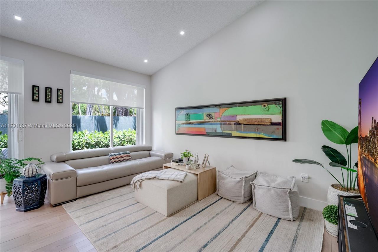 11334 NW 53rd Ln, Doral, FL 33178 Photo