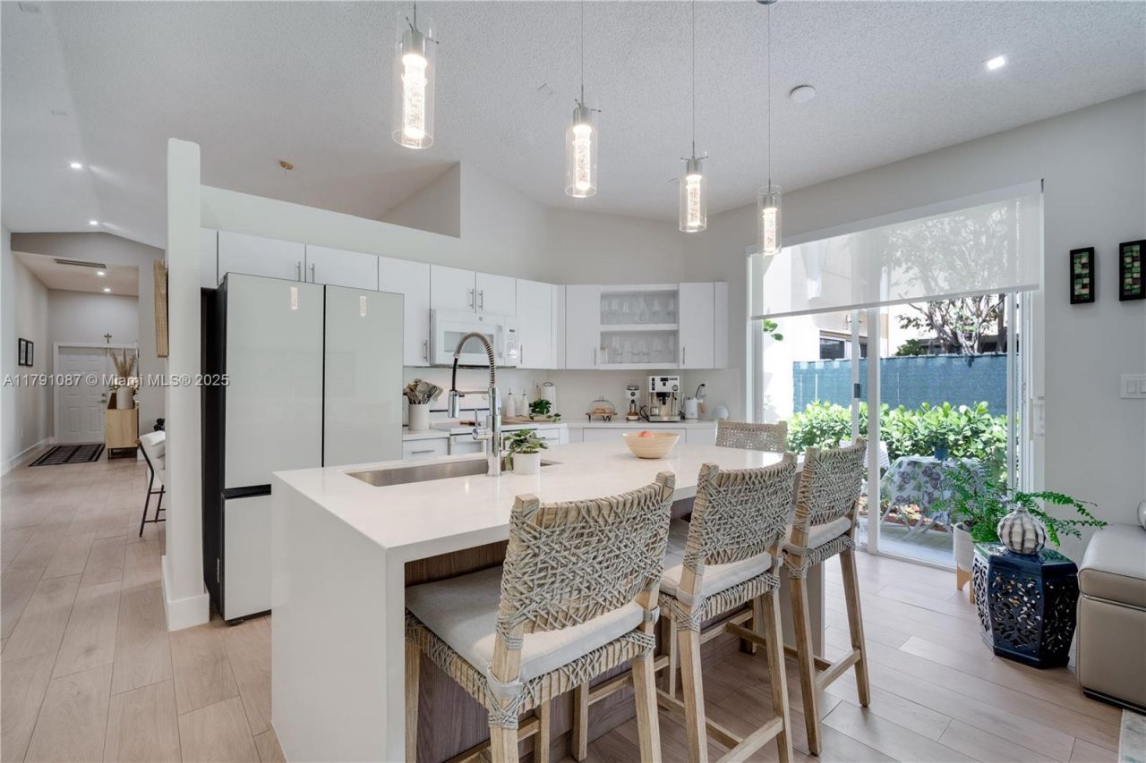 11334 NW 53rd Ln, Doral, FL 33178 Photo