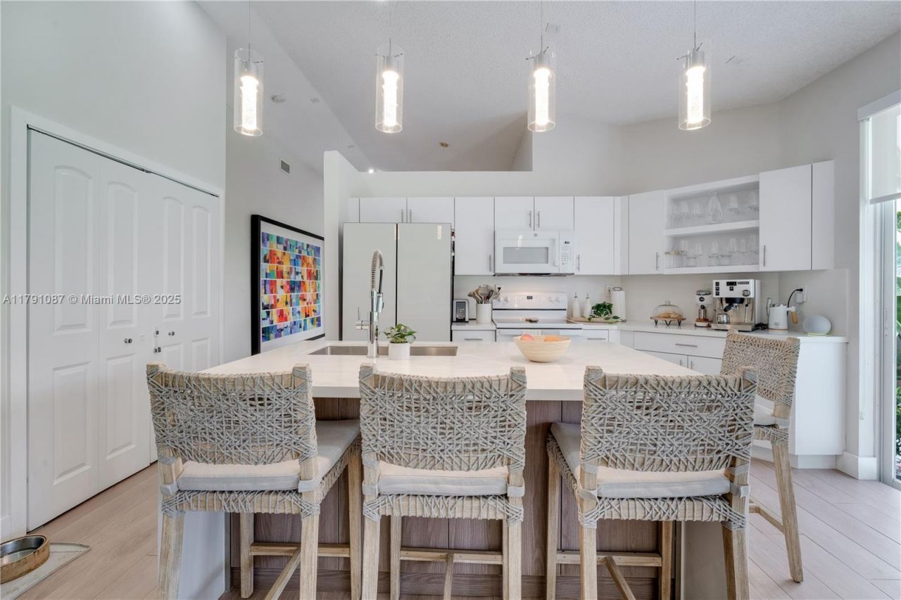 11334 NW 53rd Ln, Doral, FL 33178 Photo