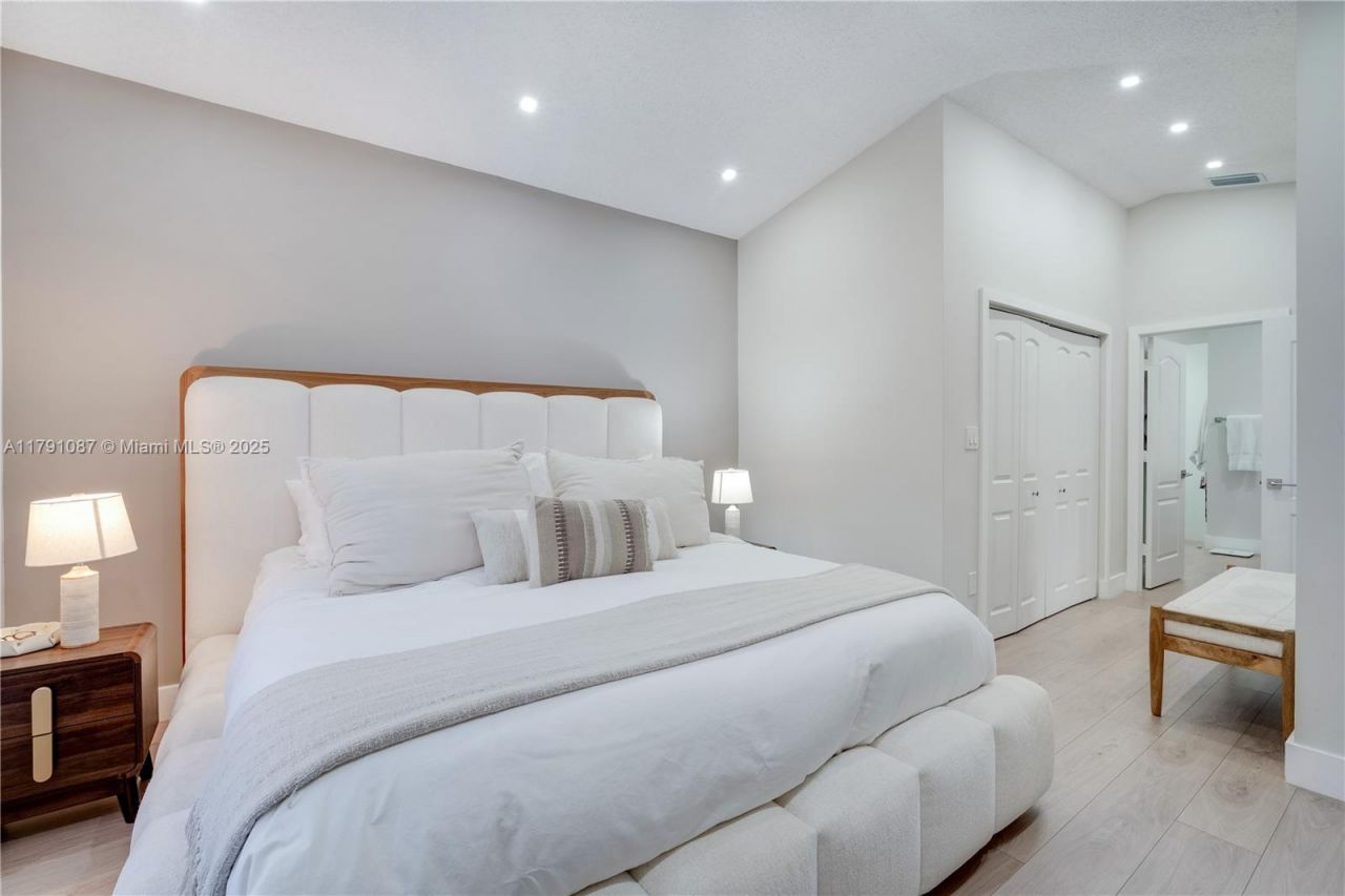 11334 NW 53rd Ln, Doral, FL 33178 Photo