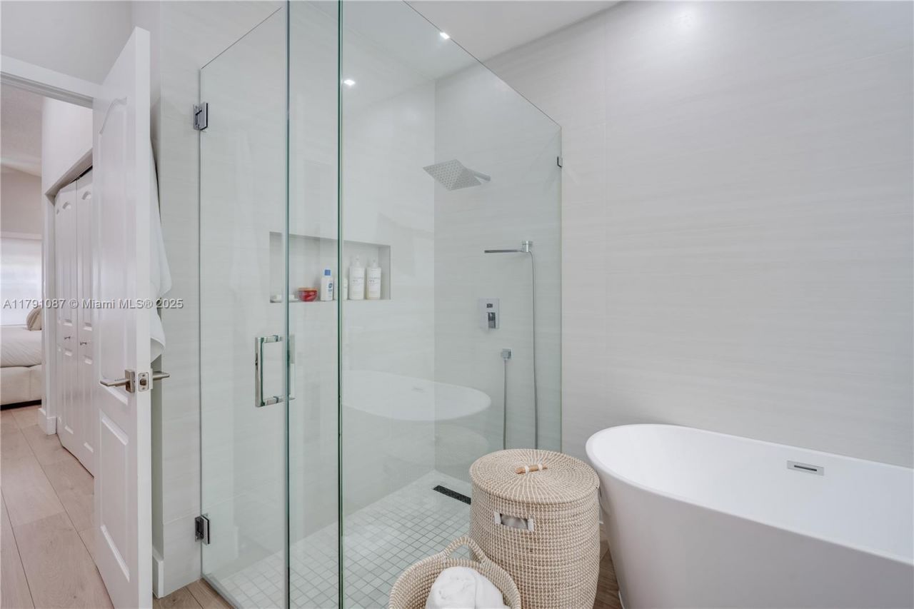 11334 NW 53rd Ln, Doral, FL 33178 Photo