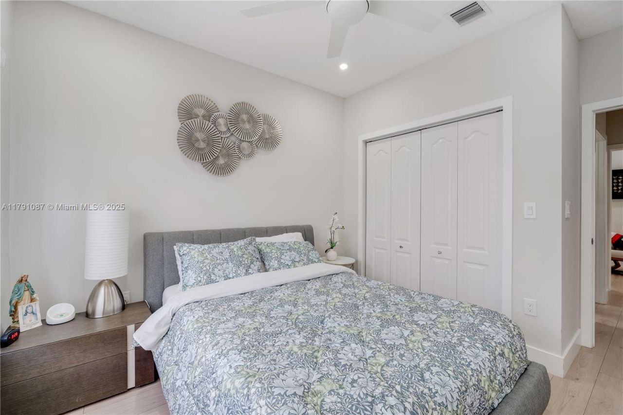 11334 NW 53rd Ln, Doral, FL 33178 Photo