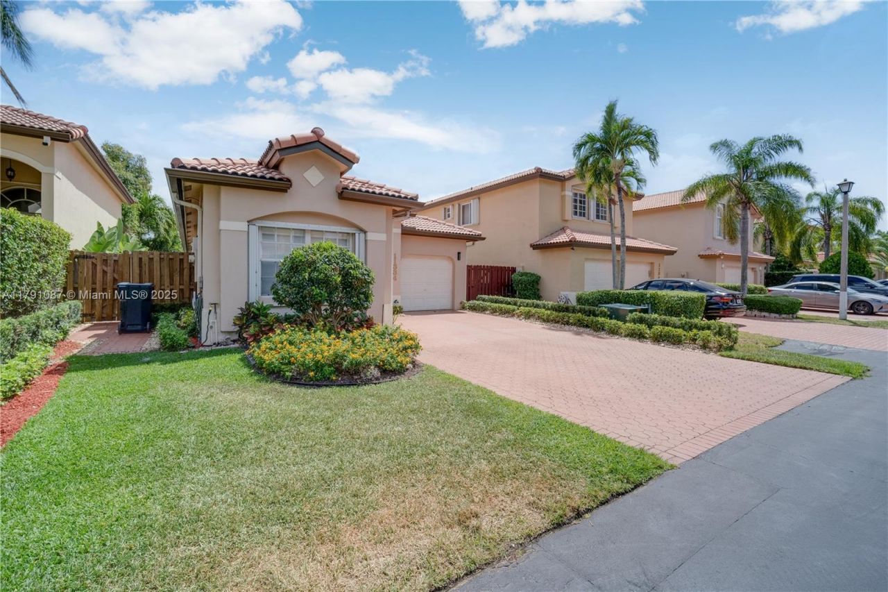 11334 NW 53rd Ln, Doral, FL 33178 Photo