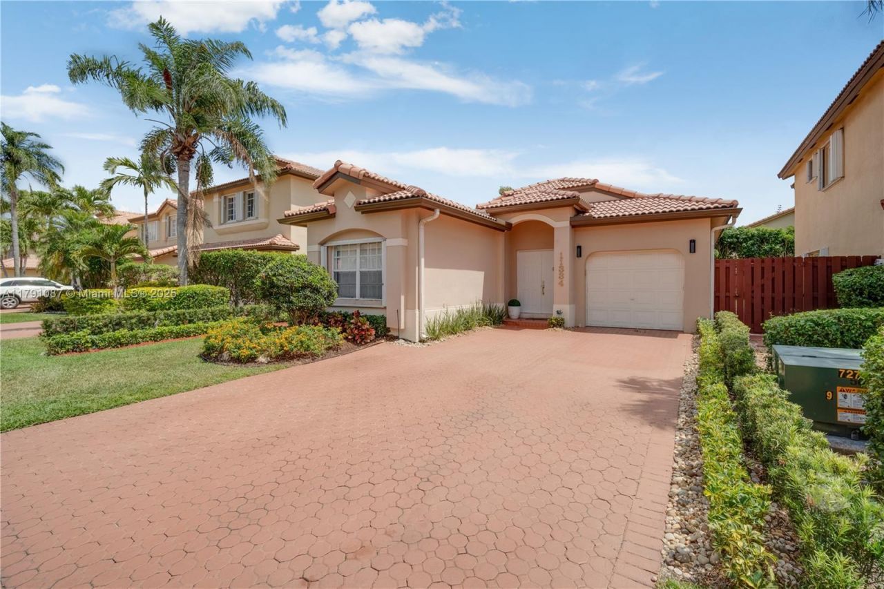 11334 NW 53rd Ln, Doral, FL 33178 Photo