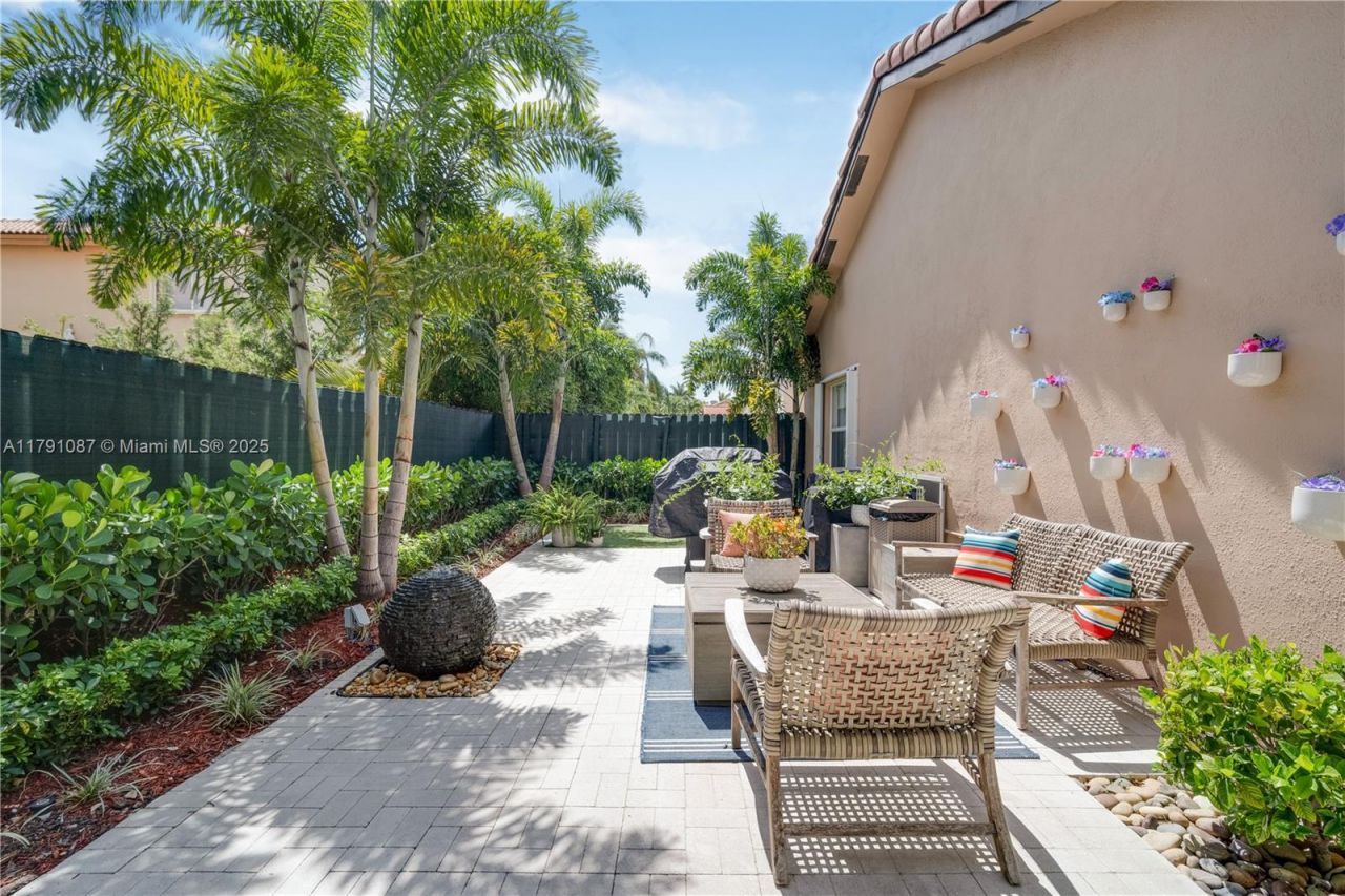 11334 NW 53rd Ln, Doral, FL 33178 Photo