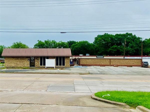 918 N Dallas Avenue, Lancaster, TX 75146
