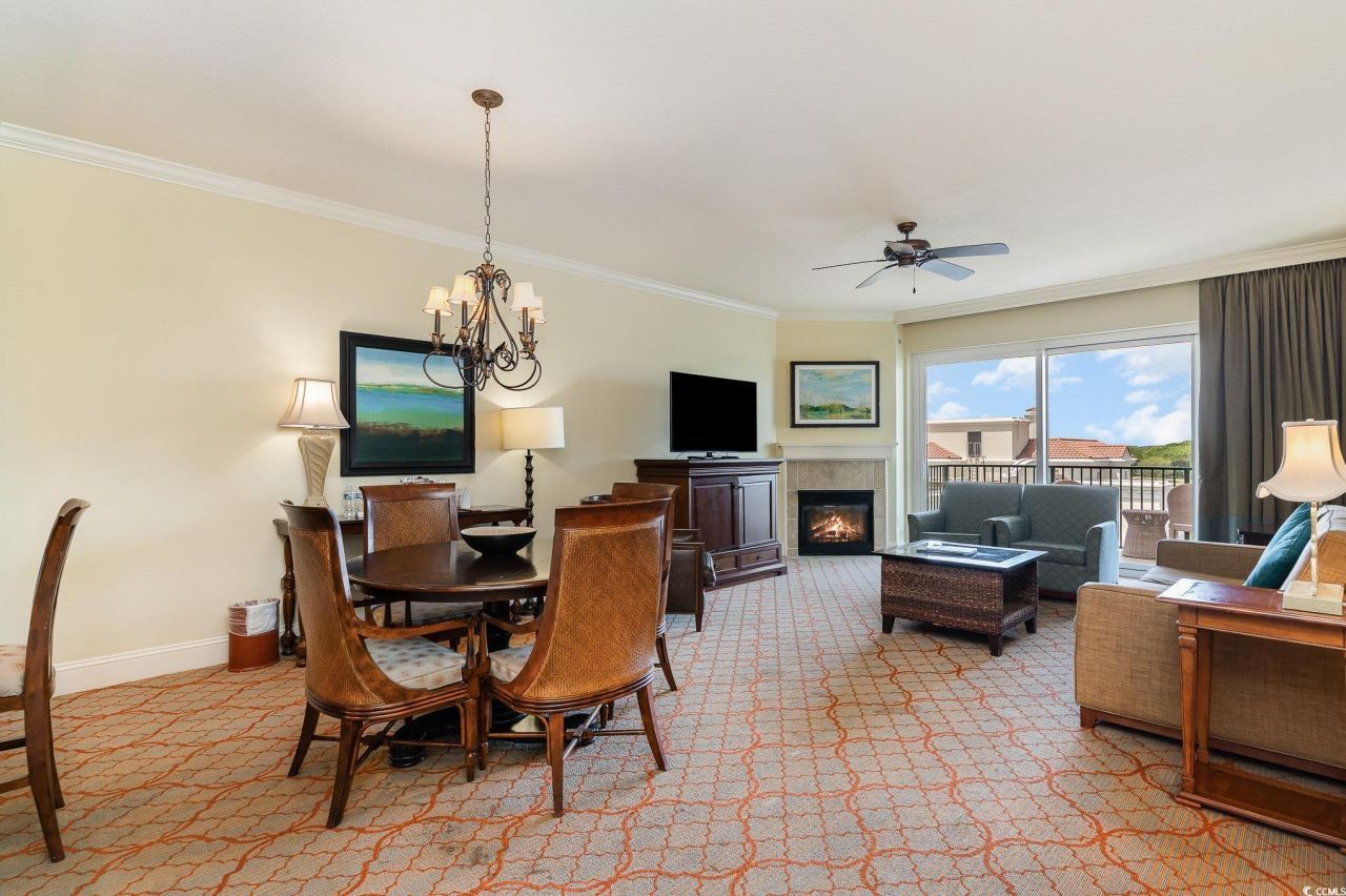 8121 Amalfi Pl. Photo 14