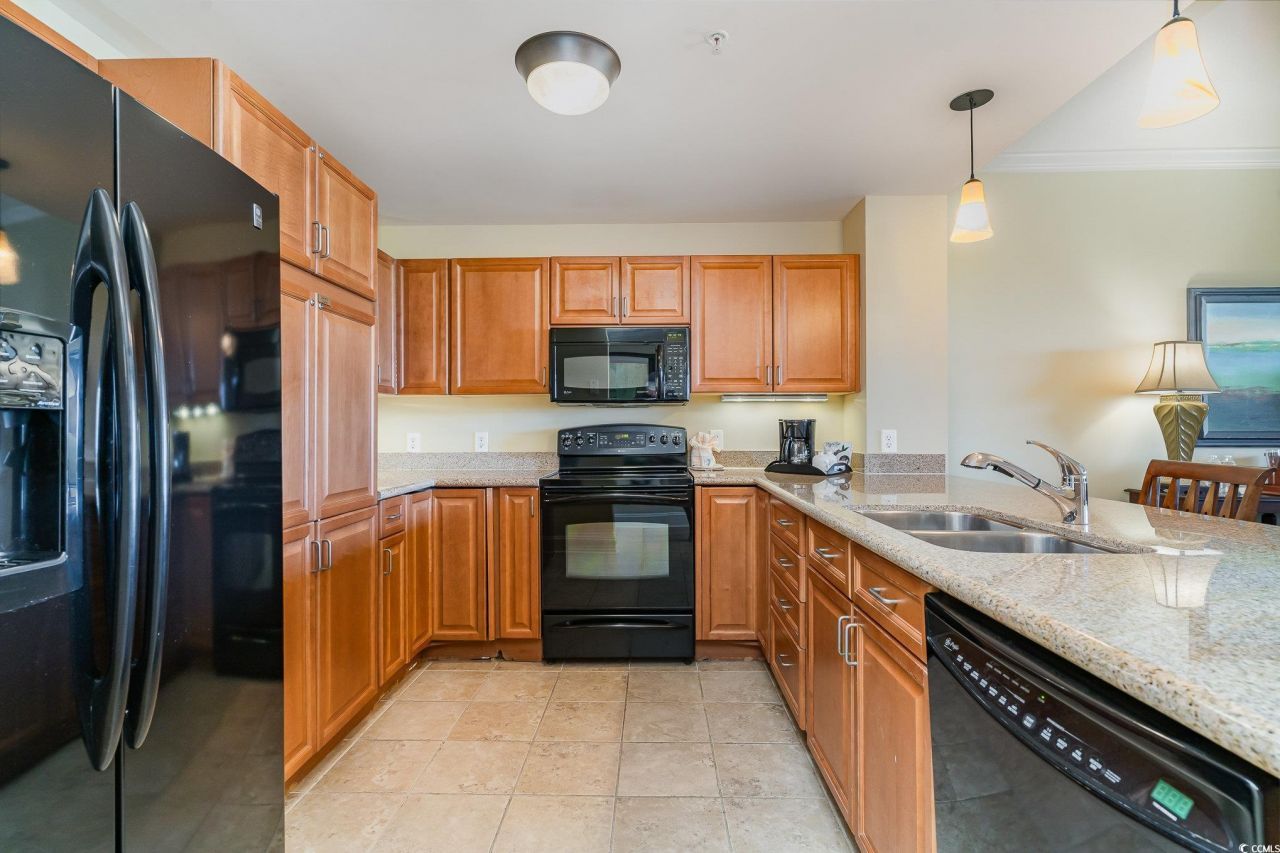 8121 Amalfi Pl. Photo 16