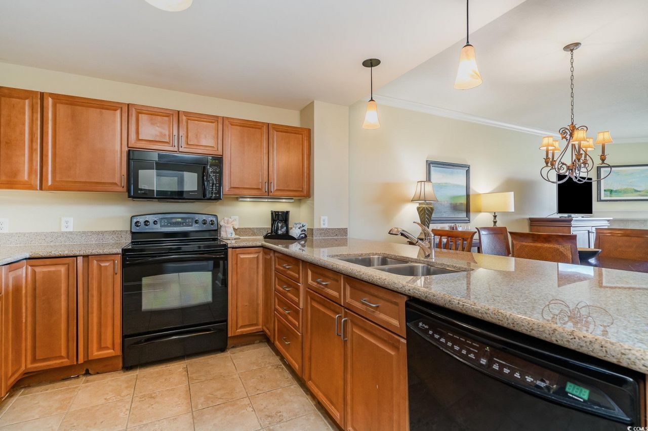 8121 Amalfi Pl. Photo 18