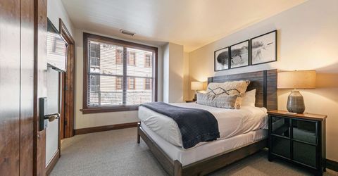 5001 Northstar Drive, Truckee, CA 96161 Photo