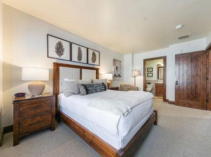 5001 Northstar Drive, Truckee, CA 96161 Photo