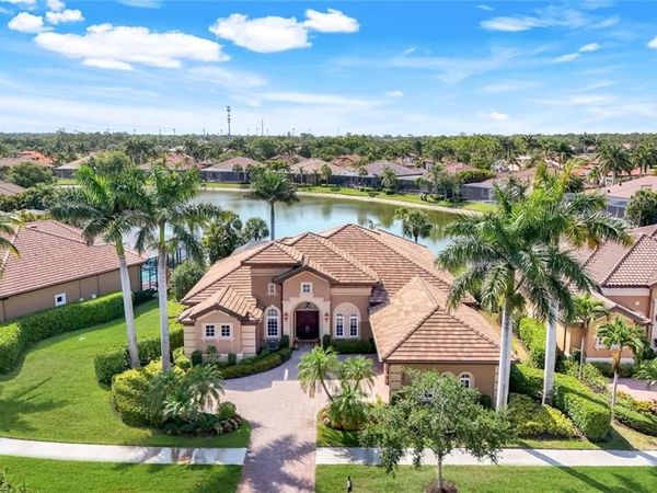 8993 Crooked Stick CT, NAPLES, FL 34113