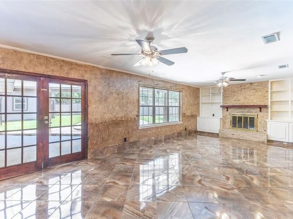 2418 Ingleside Drive, Grand Prairie, TX 75050