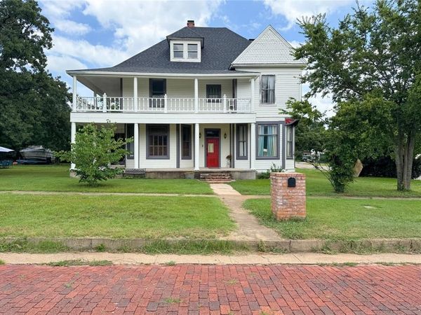 711 W 6th Street, Cisco, TX 76437