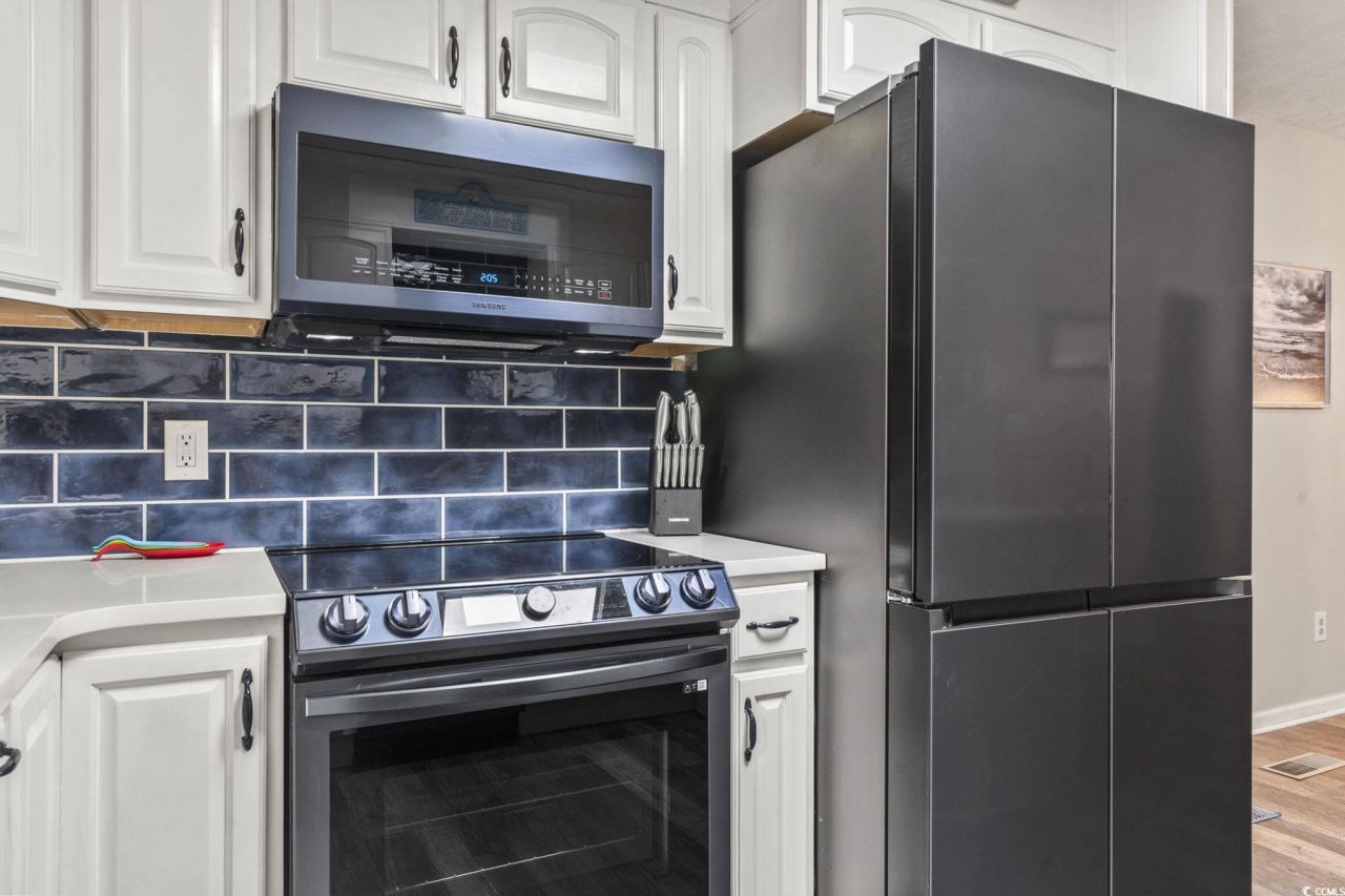 605 62nd Ave. N Photo 10