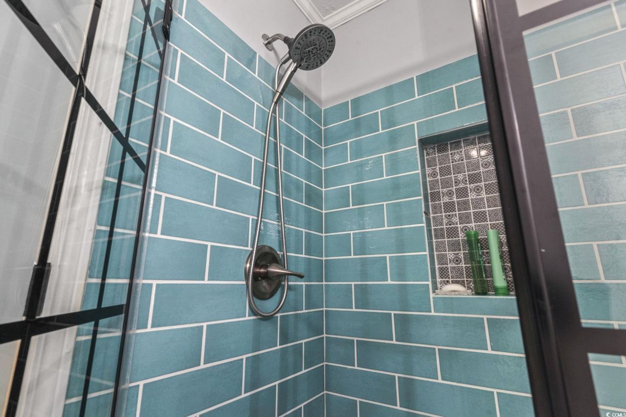 605 62nd Ave. N Photo 19