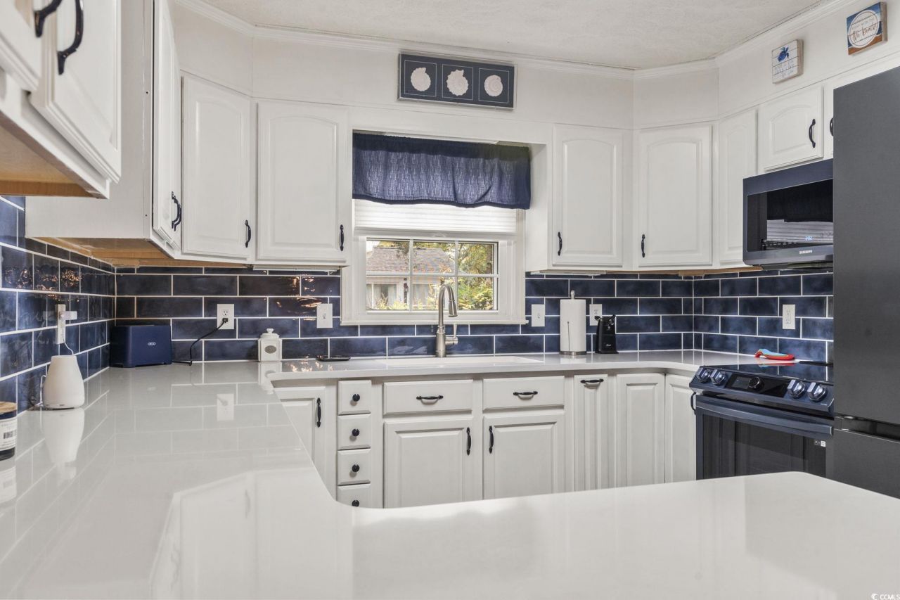 605 62nd Ave. N Photo 8