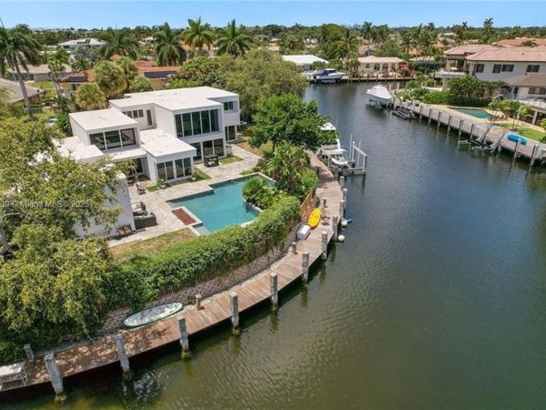 4050 NE 25th Ave, Lighthouse Point, FL 33064