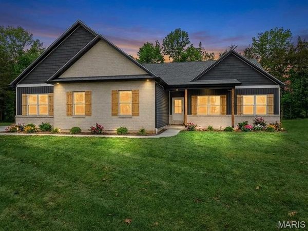 431 Shady Trail Drive, Troy, MO 63379