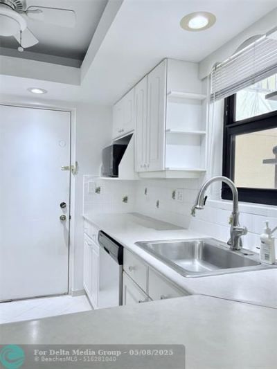 2306 S Cypress Bend Drive, Unit 319, Pompano Beach, FL 33069 Photo