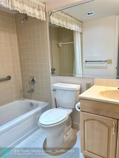 2306 S Cypress Bend Drive, Unit 319, Pompano Beach, FL 33069 Photo