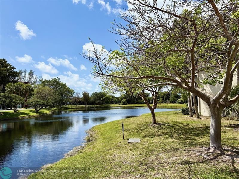 2306 S Cypress Bend Drive, Unit 319, Pompano Beach, FL 33069 Photo