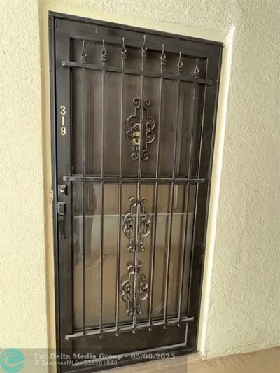 2306 S Cypress Bend Drive, Unit 319, Pompano Beach, FL 33069 Photo