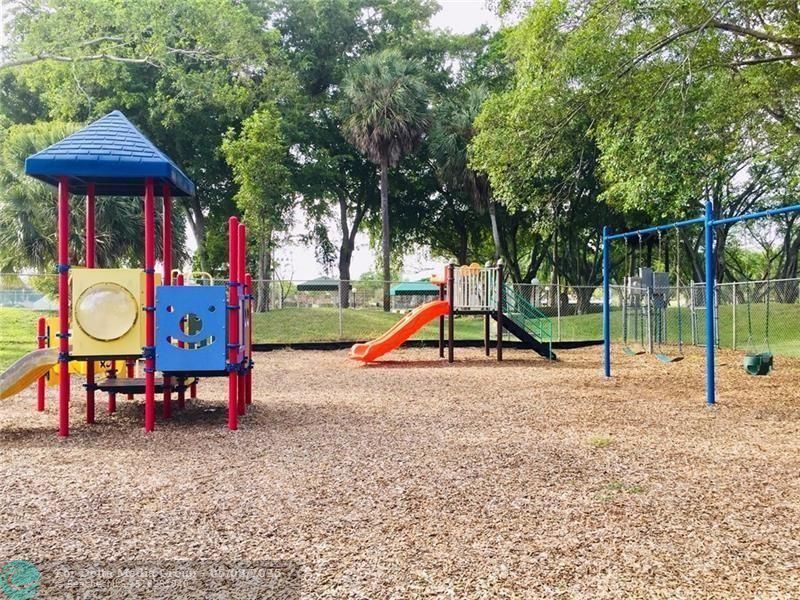 2306 S Cypress Bend Drive, Unit 319, Pompano Beach, FL 33069 Photo