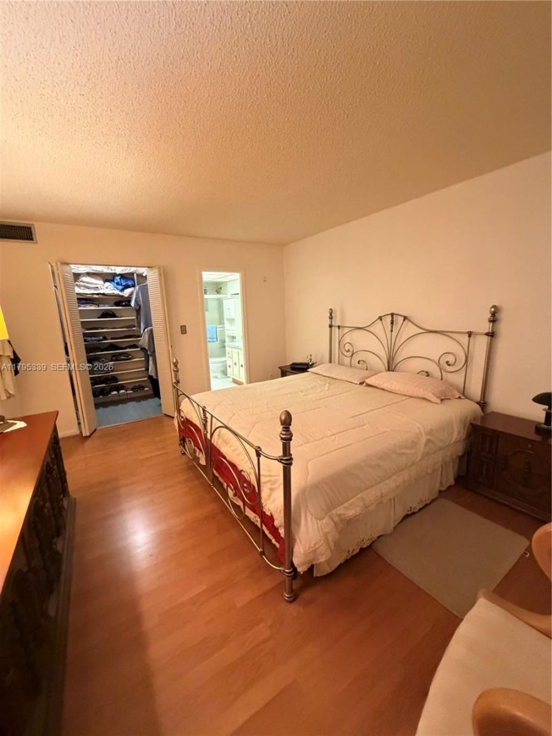 4700 NW 35th St, Unit 408, Lauderdale Lakes, FL 33319 Photo