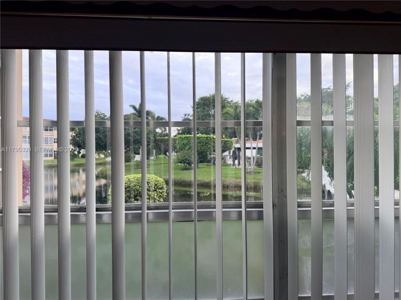 4700 NW 35th St, Unit 408, Lauderdale Lakes, FL 33319 Photo