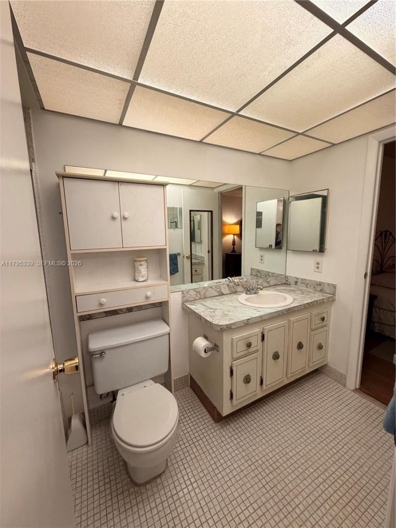 4700 NW 35th St, Unit 408, Lauderdale Lakes, FL 33319 Photo