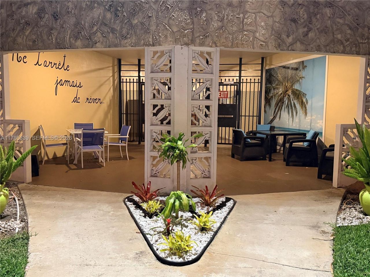 4700 NW 35th St, Unit 408, Lauderdale Lakes, FL 33319 Photo