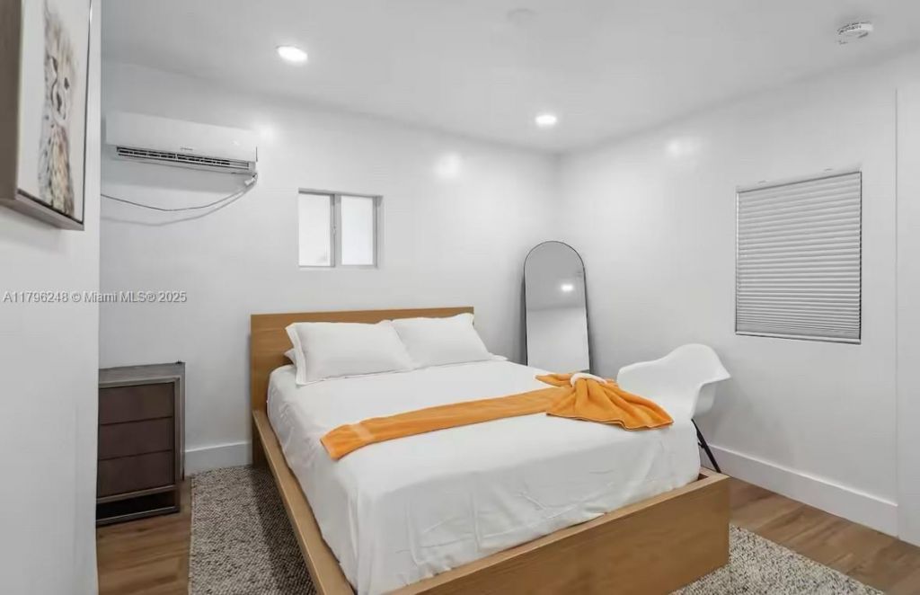 310 Oregon St, Unit 3, Hollywood, FL 33019 Photo