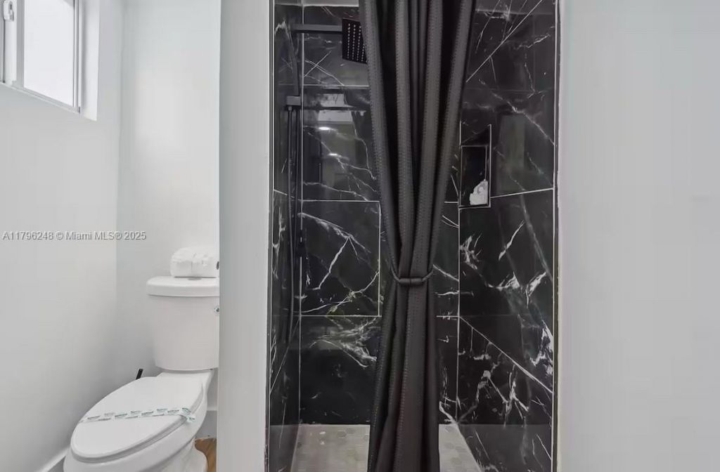 310 Oregon St, Unit 3, Hollywood, FL 33019 Photo