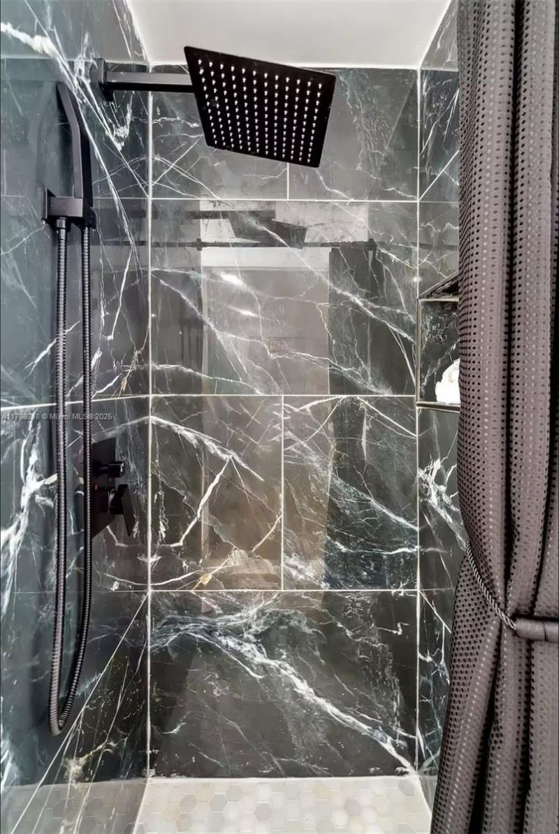 310 Oregon St, Unit 3, Hollywood, FL 33019 Photo