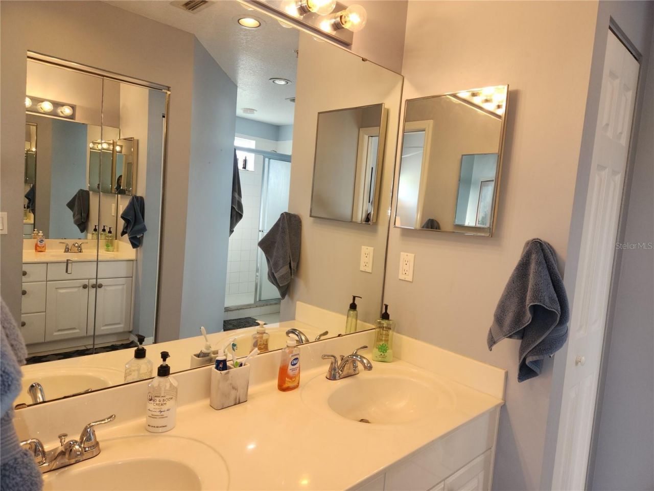 6606 Pineview Terrace, Unit 201, Bradenton, FL 34203 Photo