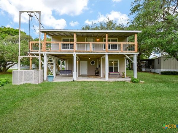 1551 Bayview Drive, Palacios, TX 77465